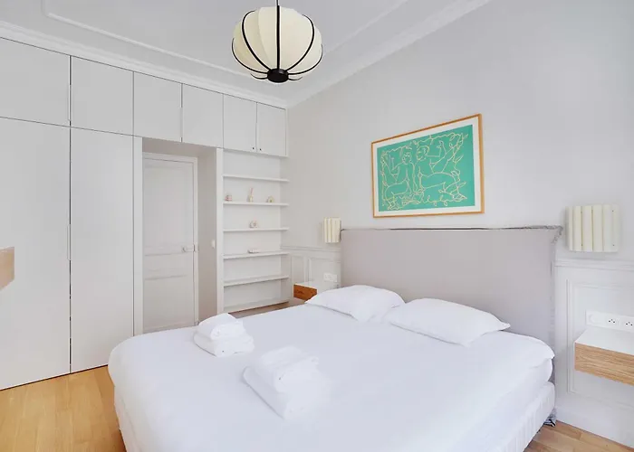 Appartement Moderne Champs-elysées - Saint Honoré *